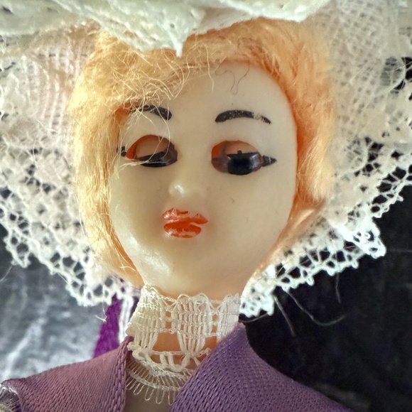 Blinking Eye Paris Doll - Picture 13 of 15
